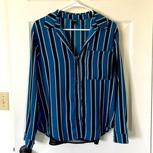 Very cute blue striped button up dress shirt with a pocket on the left side